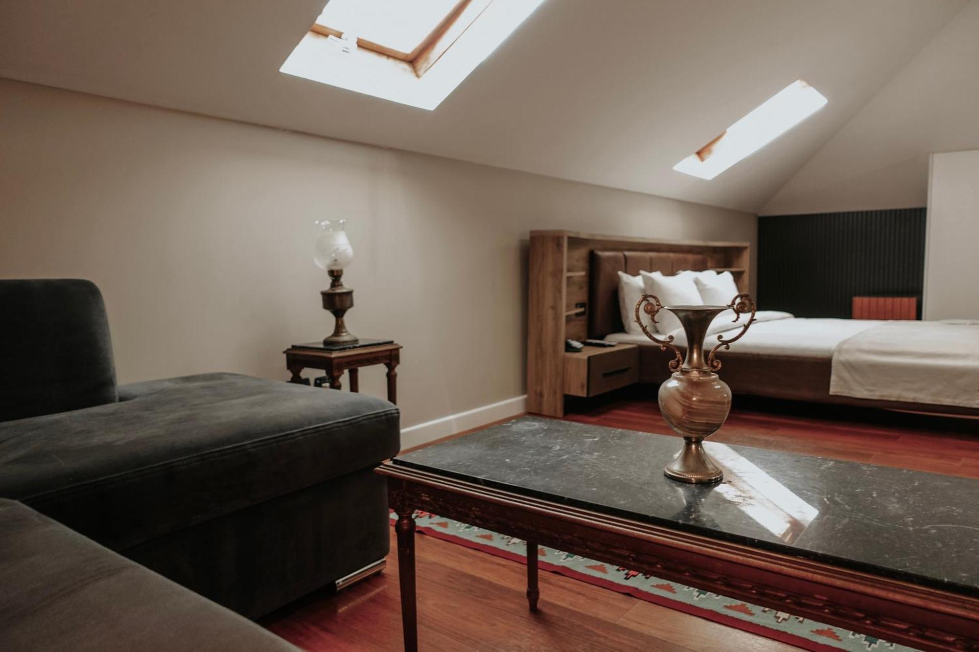 Residenza Monun Boutique Hotel Тирана Экстерьер фото