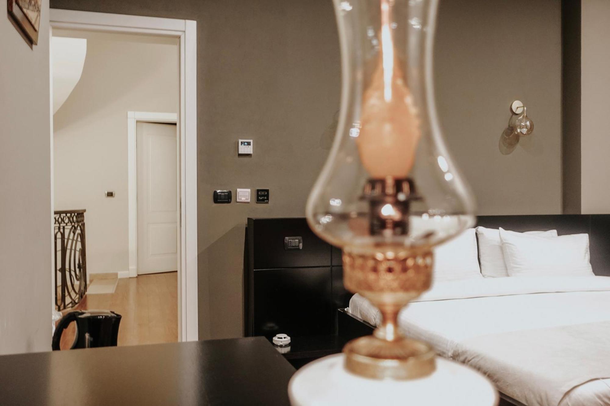 Residenza Monun Boutique Hotel Тирана Экстерьер фото